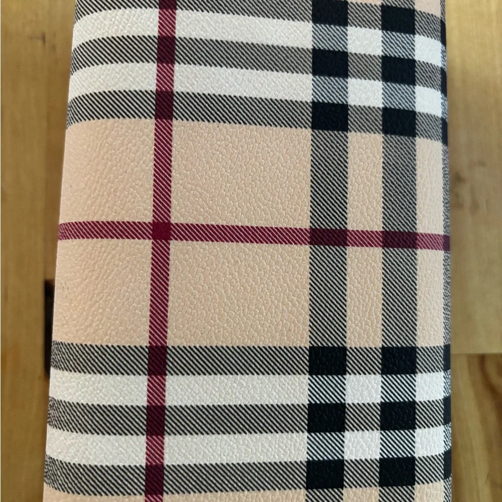 New Burberry Check Tri Fold Clutch - Picture 7 of 9